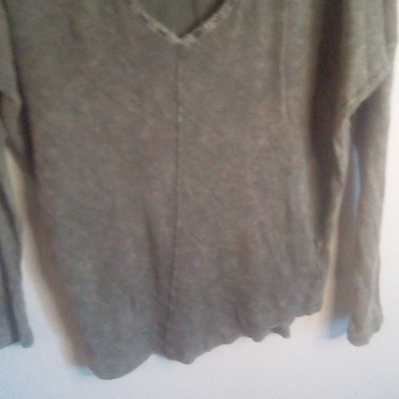 New Free People Santa Cruz Henley Distressed Acid Wash Lagenlook Style Shirt Top - Picture 5 of 16